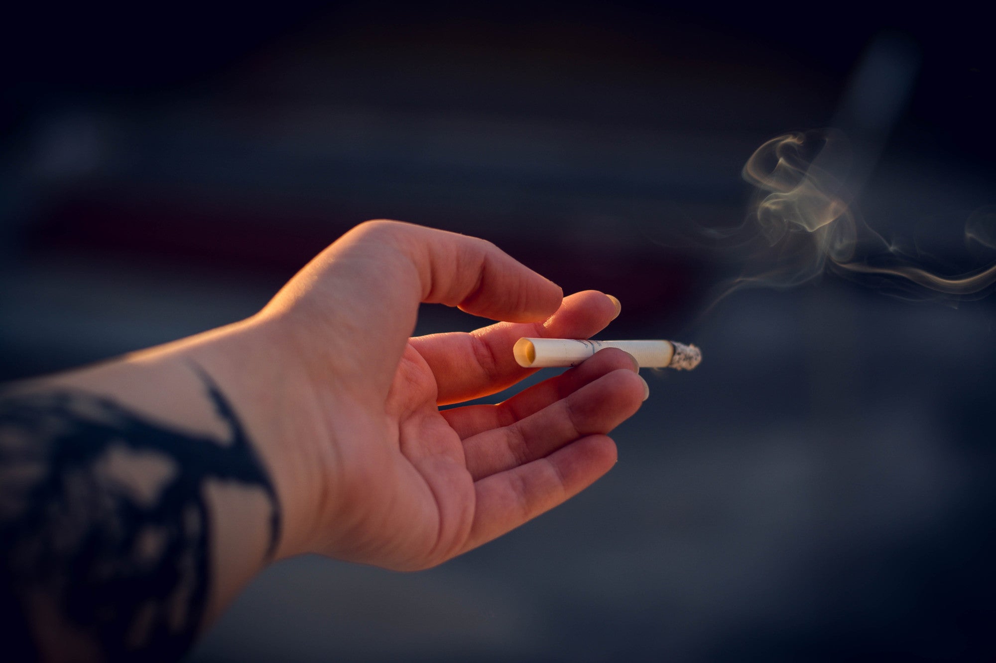 which is more harmful smoking or chewing tobacco Is Chewing Tobacco Better Than Smoking Cigarettes? which is more harmful smoking or chewing tobacco Is Chewing Tobacco Better Than Smoking Cigarettes?